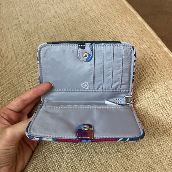 Vera Bradley purple wallet with key ring - Picture 3 of 4